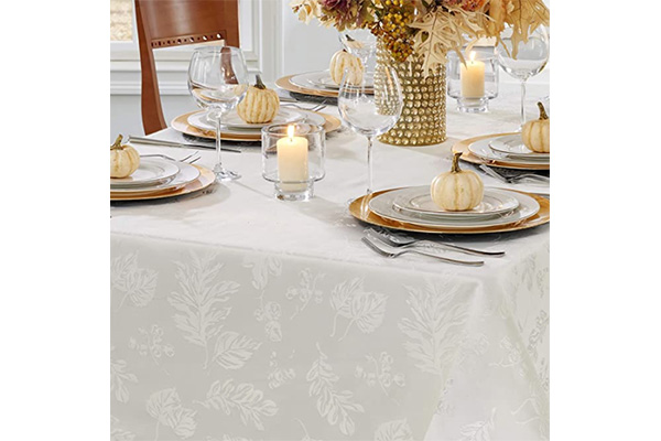 Home Fashions Elegant Woven Leaves Jacquard Damask Tablecloth