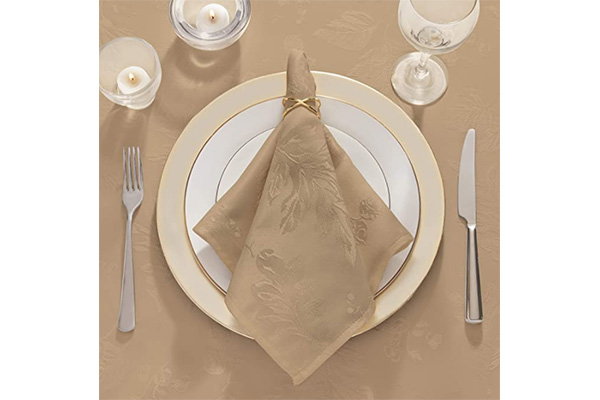 Home Fashions Elegant Woven Leaves Jacquard Damask Tablecloth