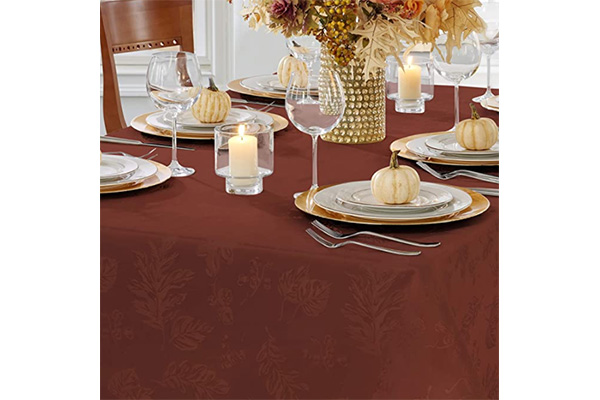 Home Fashions Elegant Woven Leaves Jacquard Damask Tablecloth