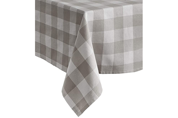 How does Farmhouse Living Buffalo-Check Tablecloth become a fashionable charm to awaken the dining table?